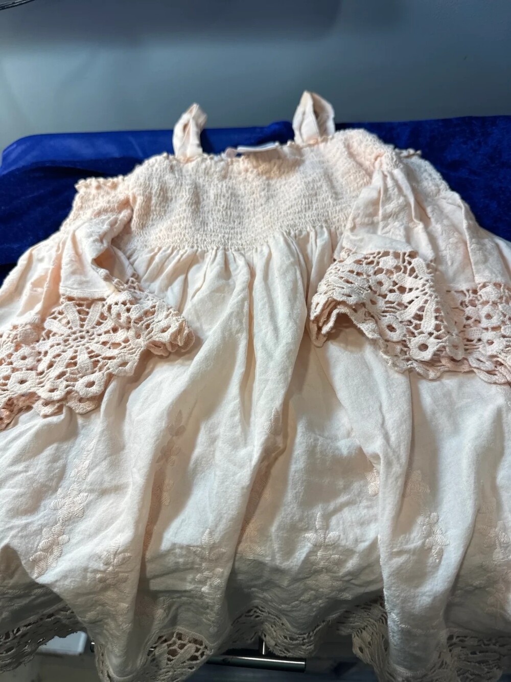 Girls dress with lace